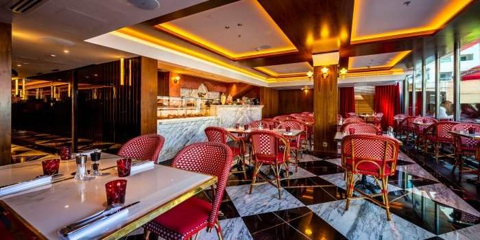 Café de Noël au Fouquet's