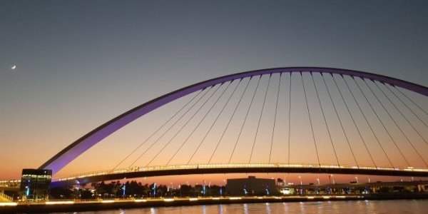 Marche Dubai Water Canal