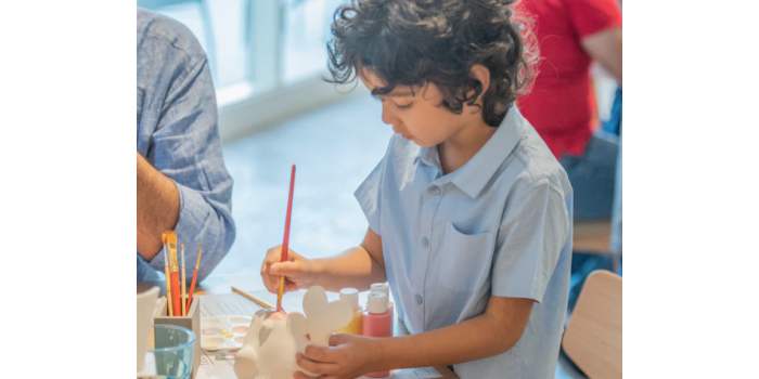 Peinture sur céramique pour les 4-8 ans
