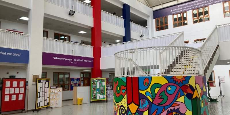 Enseignement Anglophone avec cours de Français